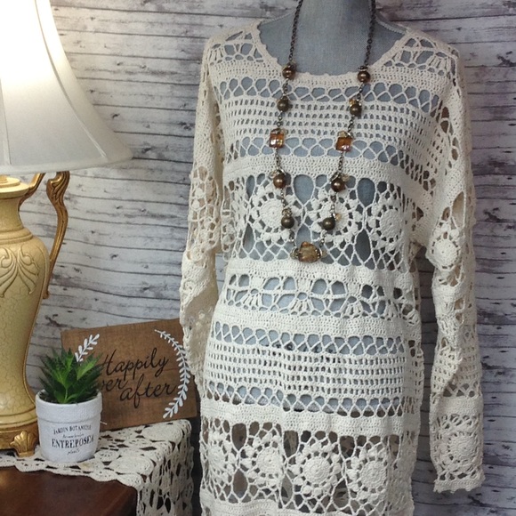 Hand crocheted Top. 100% silk. Size L (14/16) - Picture 1 of 6